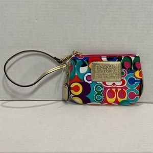 NWOT Coach || Woman’s Poppy Signature Wristlet Case Bag